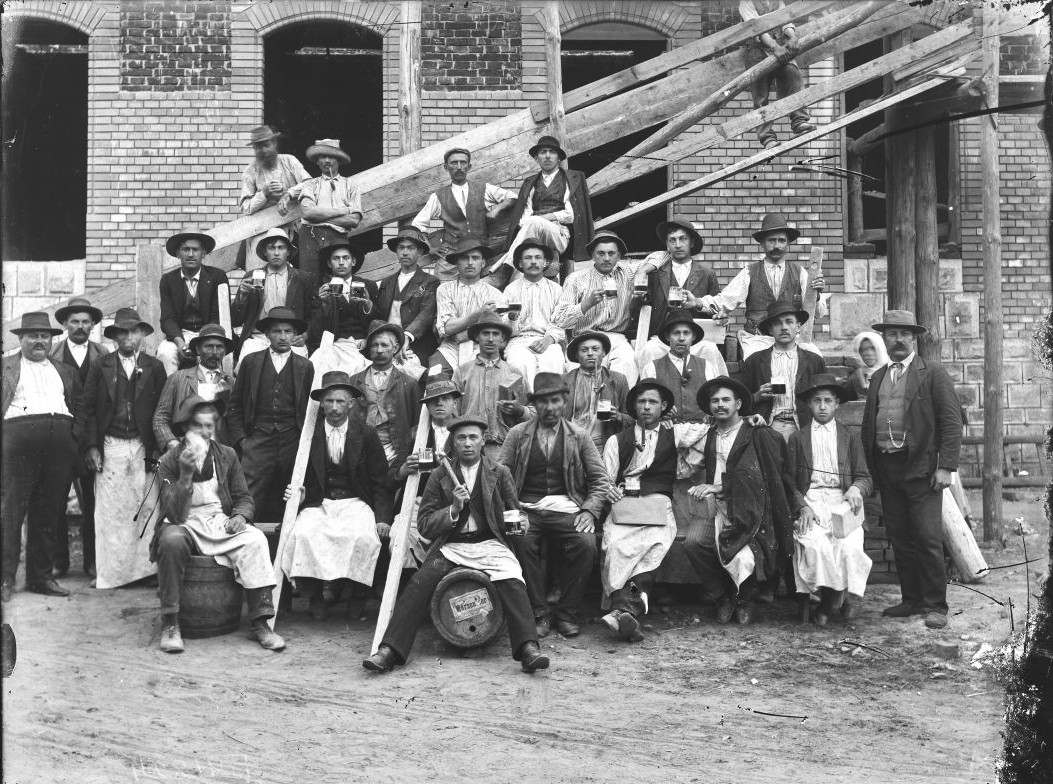 Bata Tímea: Merítés: 34,5 fő – munkások sörrel – Apertúra LXXXIII